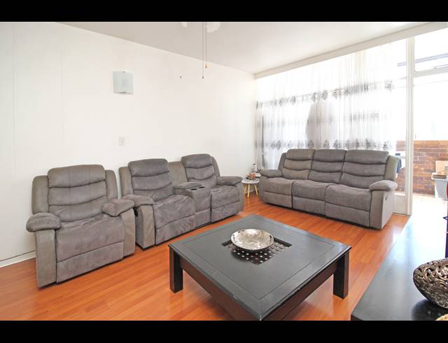 3 BEDROOM APARTMENT FOR SALE IN BLACKHEATH